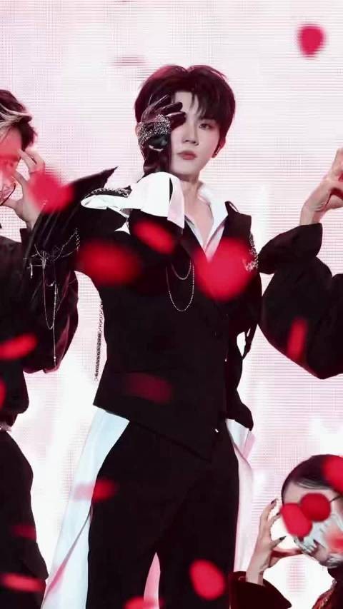 马嘉祺高音惊艳全场，修音响梗成实力赞美