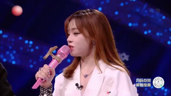 组合成立两年就解散，还要为其他歌手主持，杨丞琳表示内心煎熬痛苦