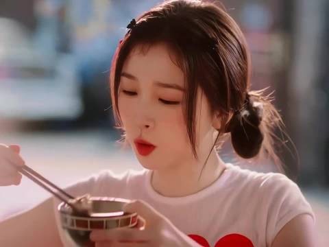 虞书欣登顶华语艺人国际排行榜