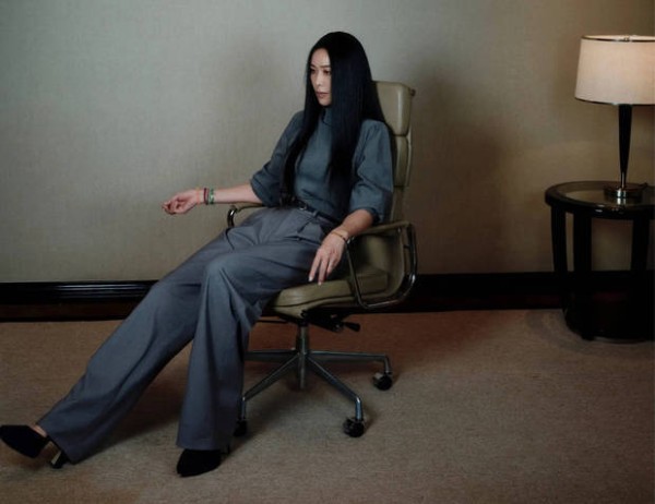 那英参加《声鸣远扬》节目的造型曝光，气质超好。