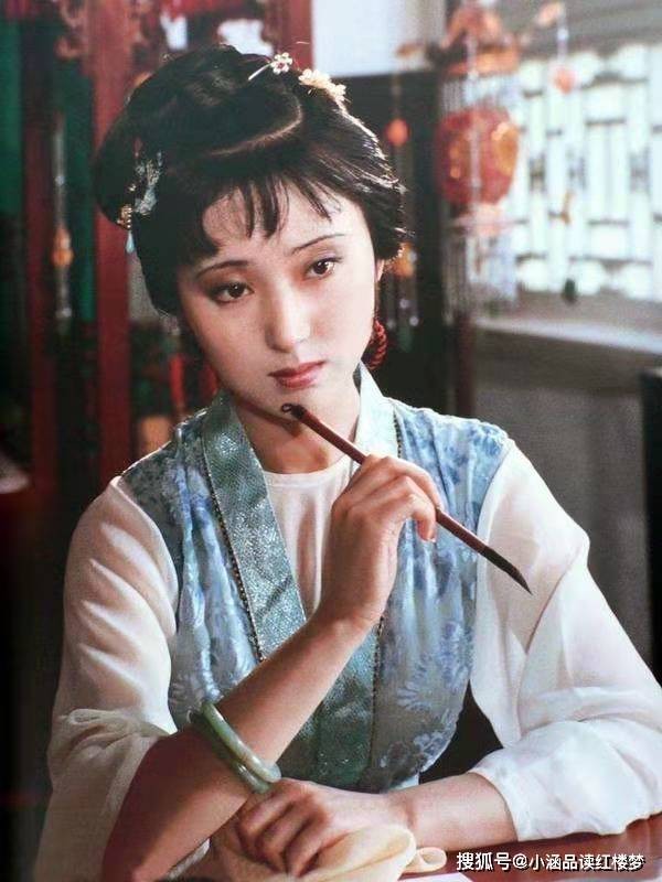 贾宝玉爱林黛玉，究竟爱到啥程度？2种气味，3处痴迷，突破一般人的想像