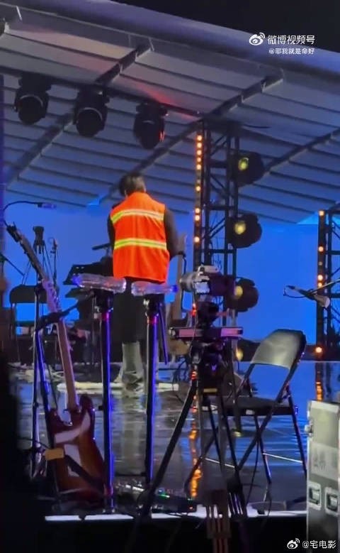 华晨宇直播发言封神！连淮伟的经历，就是最好的印证！