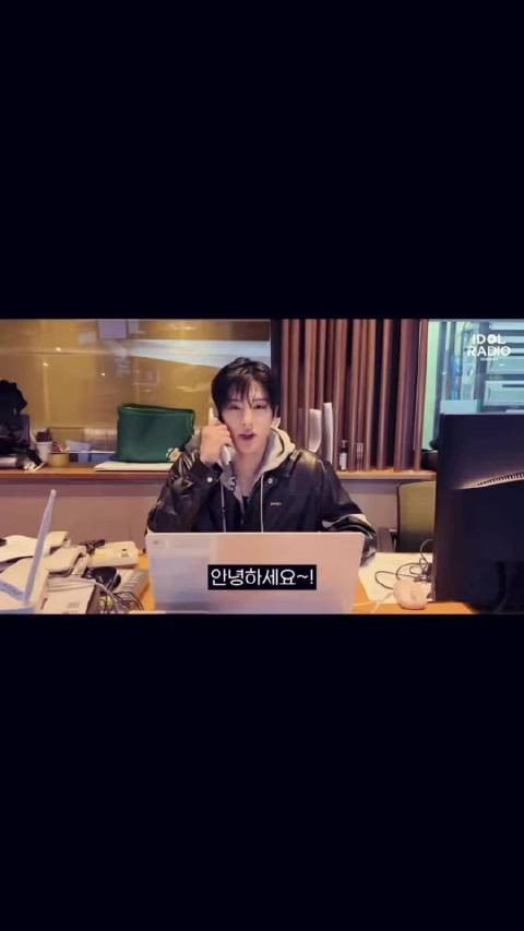 一边微笑一边流泪狗狗颜值