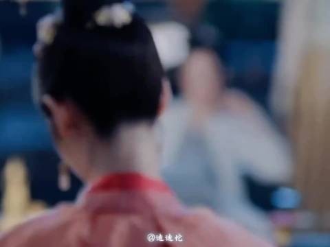 引她出剑的爆点在于那句“知道韩家没有亏待女儿”