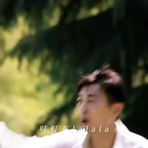 朱亚文身上竟然有很重的少年气