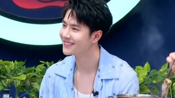 王一博调侃导演称要告对方