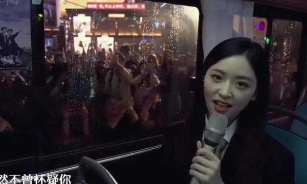 沈月好像口型都没对上？