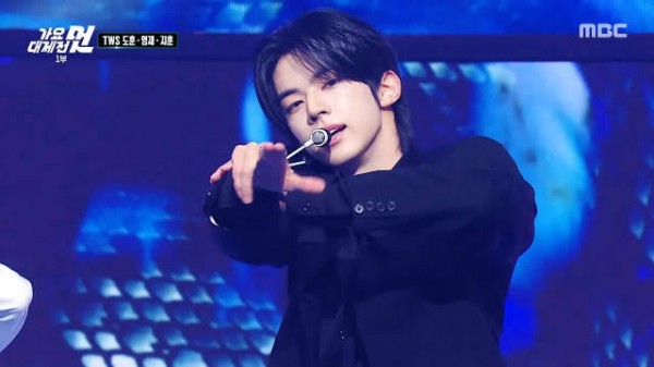 TWS DOHOON、YOUNGJAE、JIHOON献唱Love Shot亮相MBC歌谣大祭典