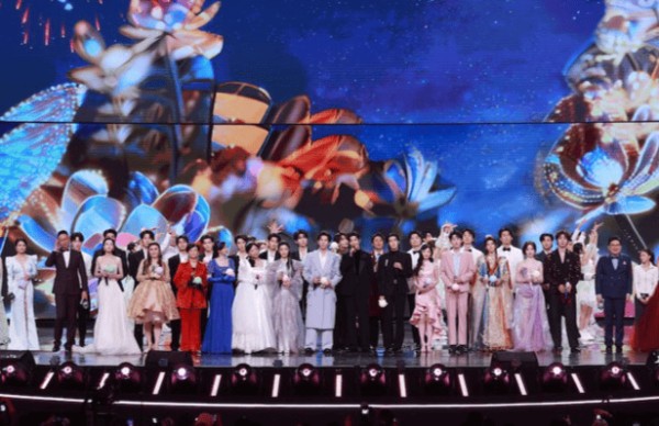 亿人共赏东方跨年盛典 海派光影奏响新年乐章