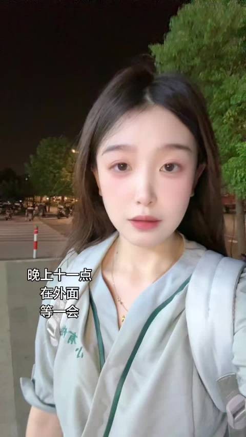 在这边忙完之后逛了半个多小时了,一个都没等到呢,好奇怪啊