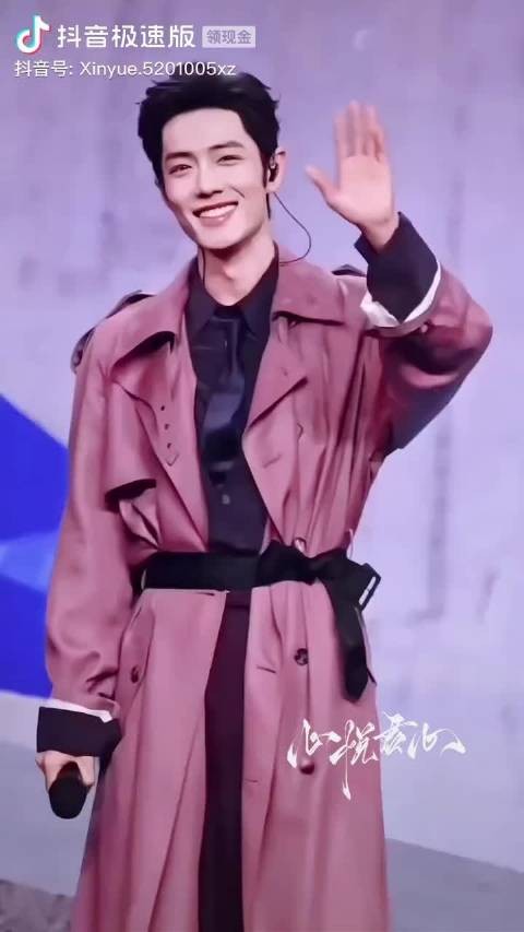 肖战真是太帅气啦 语言是苍白无力的 还是看美美哒视频吧 视频来源见水印