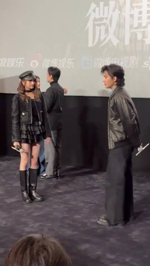 关晓彤王安宇跳交谊舞 谁不是看小巷人家喜欢庄晓婷和林栋哲的啊！