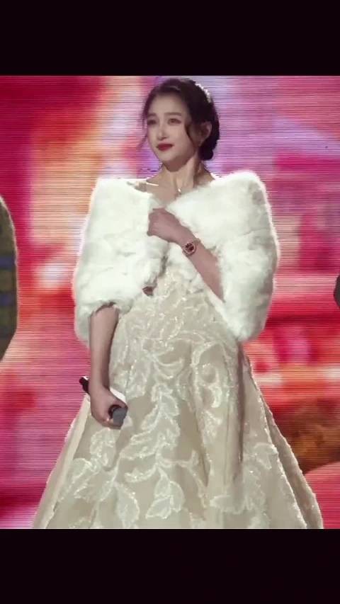 关晓彤美得不可方物