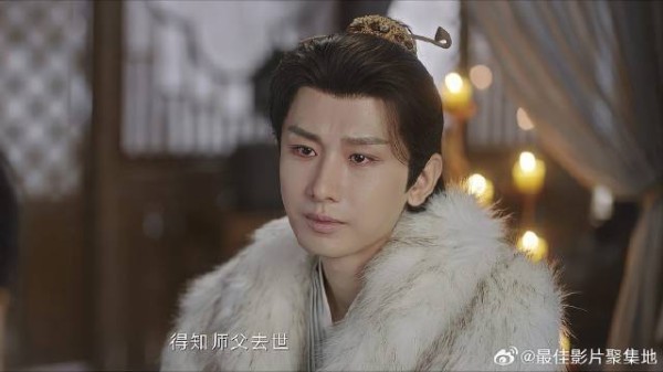 李莲花愧对师父 得知师父去世无颜进门，只能远远看着