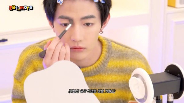 章昊化妆箱ASMR 全程瞪着这张脸看了 素颜也超好看