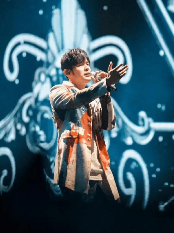 周杰伦喊话想办快闪演唱会！坦言自己近期状态满分