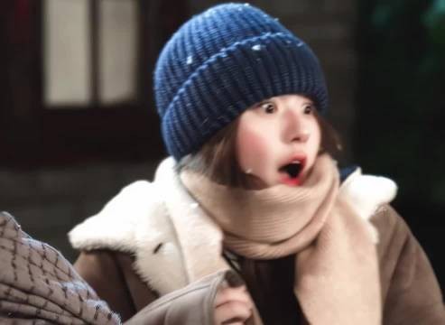 露思像一个可爱的小宝宝