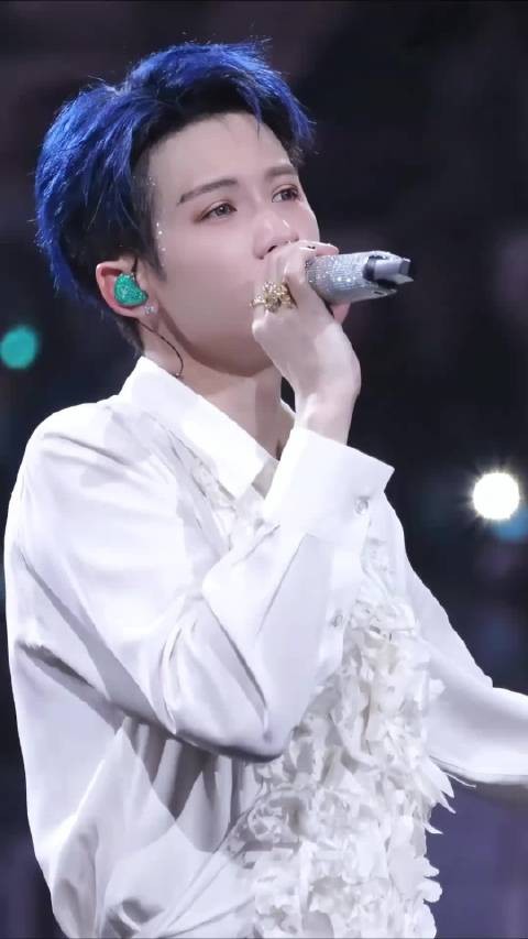 小炭火就只有一个檀健次，妖魔鬼怪快离开