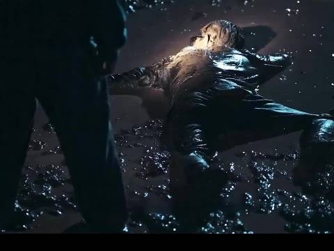 男人误杀了一个酒鬼，却拽下了对方的假发