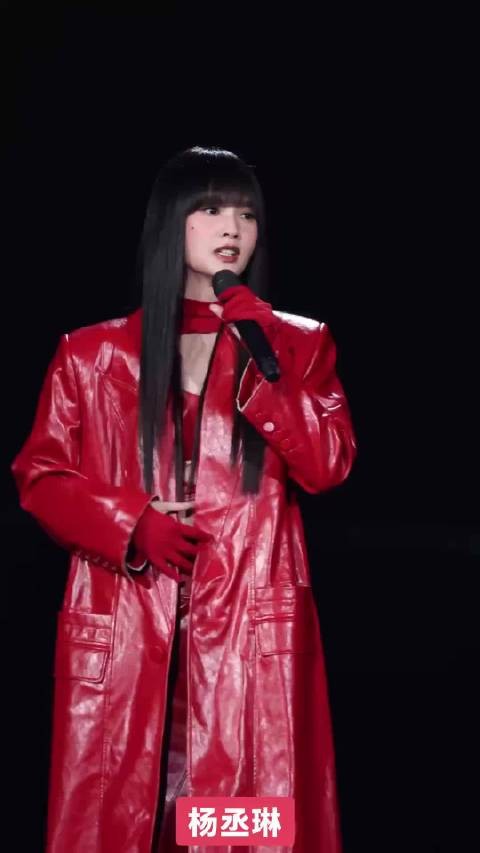 40岁杨丞琳逆生长秘诀曝光，每周两次皮肤管理、时薪8000化妆师打造