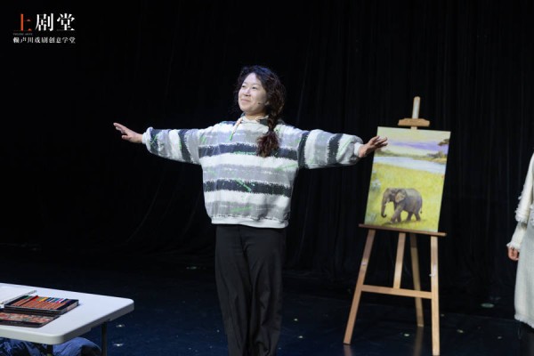 上剧堂六周年推出原创剧《匆匆慢达》,展现都市中快慢生活的碰撞与交融