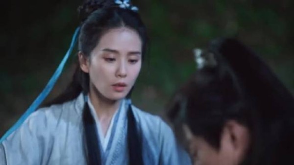 《一念关山》宁远舟帮任如意看肩上的伤，疯狂害羞 主演：刘诗诗 刘宇宁