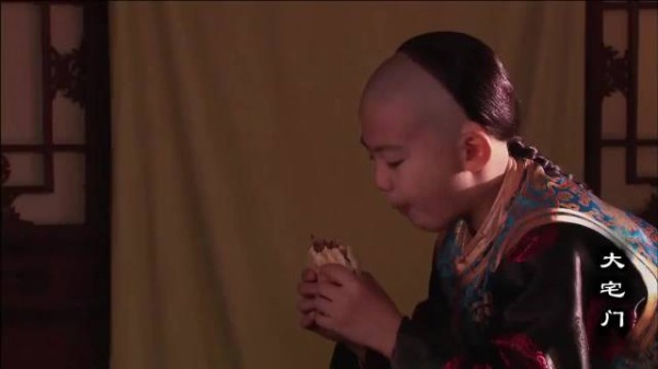 大宅门：二奶奶为白小七高兴 特意买了酱肉