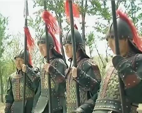 龙游天下:老国主一生爱民如子,最终却被二五仔害死