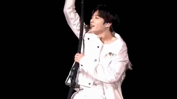 田柾国演唱会表白粉丝高呼我爱你们