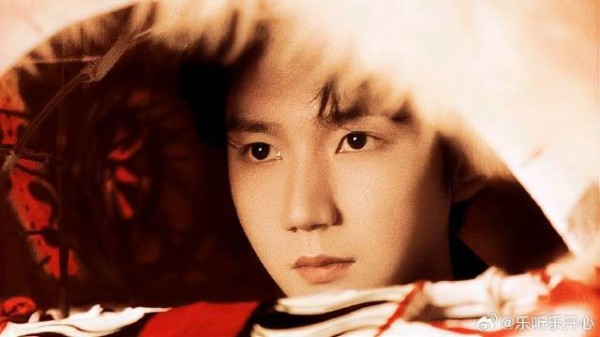 或许只有听到他唱才有感觉吧 一首经典老歌勾起多少的回忆