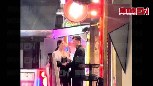 港媒曝徐冬冬疑似怀孕，尹子维紧张护肚