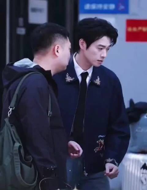 魏大勋录制一出场霸总气质直接拉满，又能看到大勋花上综艺，期待值爆棚！