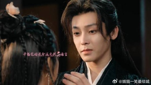 时间定格下的浪漫一吻,妖王只想让心爱之人开心无忧无虑的