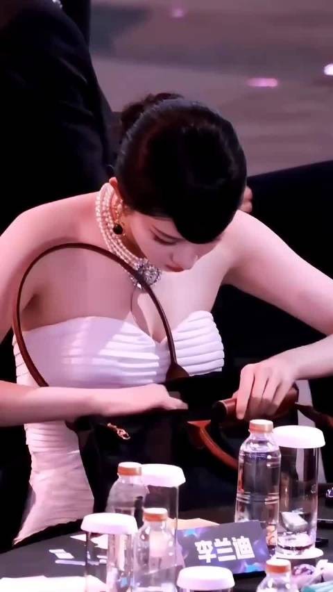 被山东大妞笑倒了