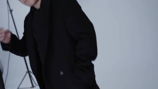 梁靖崑十月乒坛展优雅风采