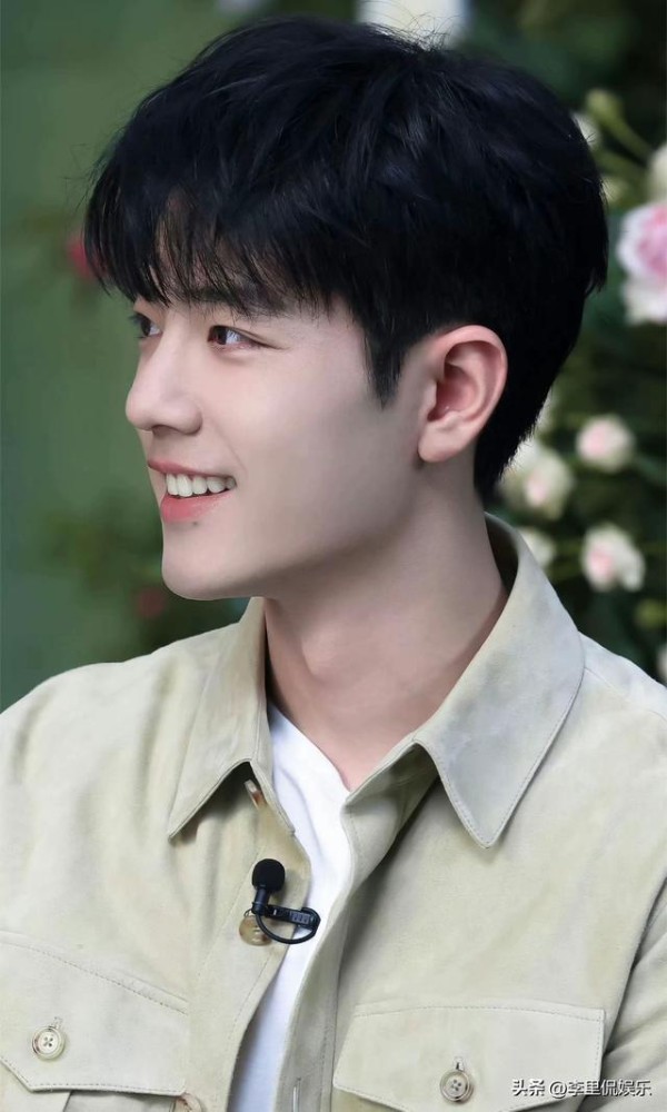 北京台春晚就差报肖战身份证号了！暗号式官宣，这波偏爱藏不住