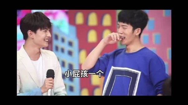 杨洋十年容颜未变笑容依旧阳光