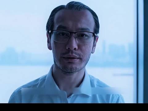 男人在酒吧遇见仙人跳,可女孩的身份却让他惶恐不安