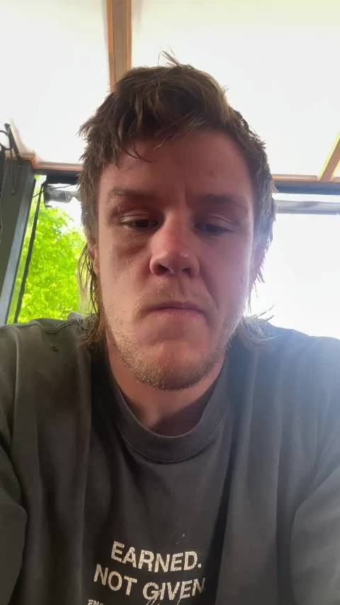 吉米·克鲁特因ACL断裂退出UFC325对阵达斯汀·雅各比