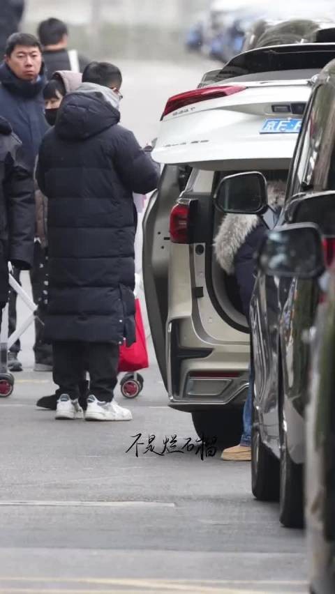 田曦薇马年春晚联排路透，一切顺利 期待小田