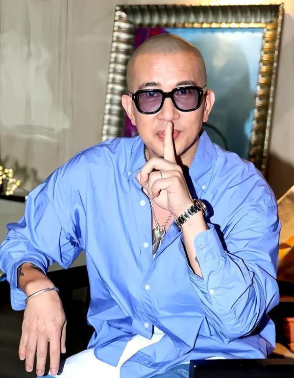 具俊晔不缺钱！为大S画了250多幅画像，有人出300万购买被拒绝！