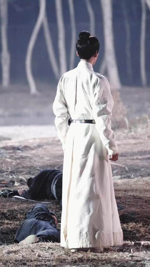 周柯宇《金吾不禁》路透曝光，张行简吐血戏份引关注