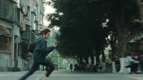 《秋雪漫过的冬天》用冷暖色调诠释角色情感变化