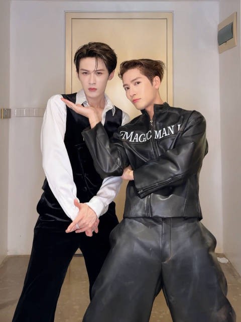 檀健次 王嘉尔合跳PROOF 哈哈哈是被吓二人组 期待合作舞台！