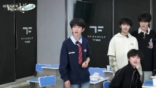 陈浚铭被误认吃狗粮，美食视频引热议