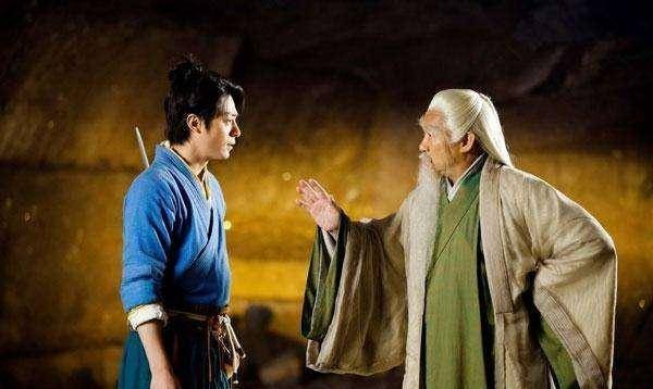 说郭靖强过师傅洪七公，不可能，金庸笔下徒弟胜过师傅的只有一人