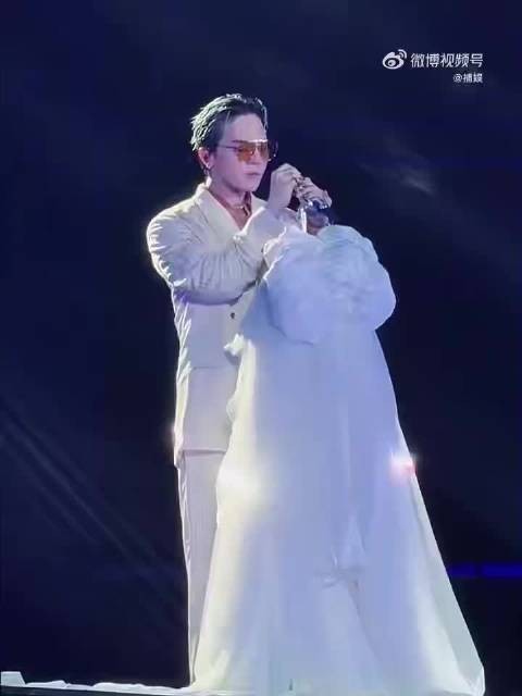 权志龙曼谷连开两场见面会,免签政策助力粉丝赴约