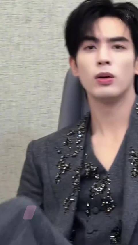 宋威龙清唱歌单小合集️,人帅歌好听 忍不住再听亿遍 宋威龙真的只会这两句