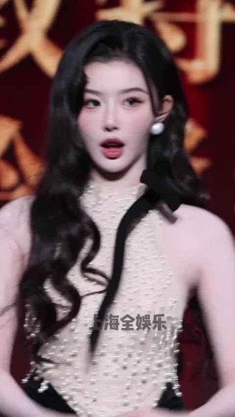 孔雪儿无滤镜生图曝光，美貌引热议