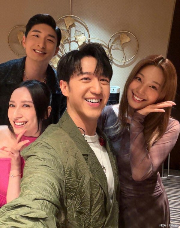 龚嘉欣登台唱歌挑战自己，成功过关信心大增